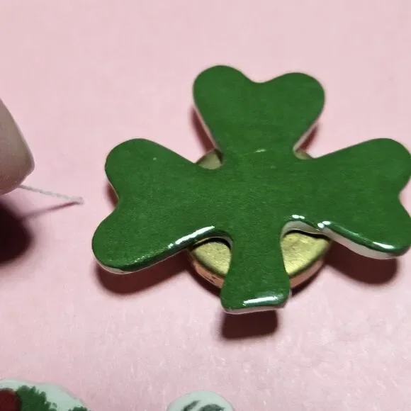 Chessie & Me Vintage Ceramic Holiday Button Covers - Picture 5 of 16